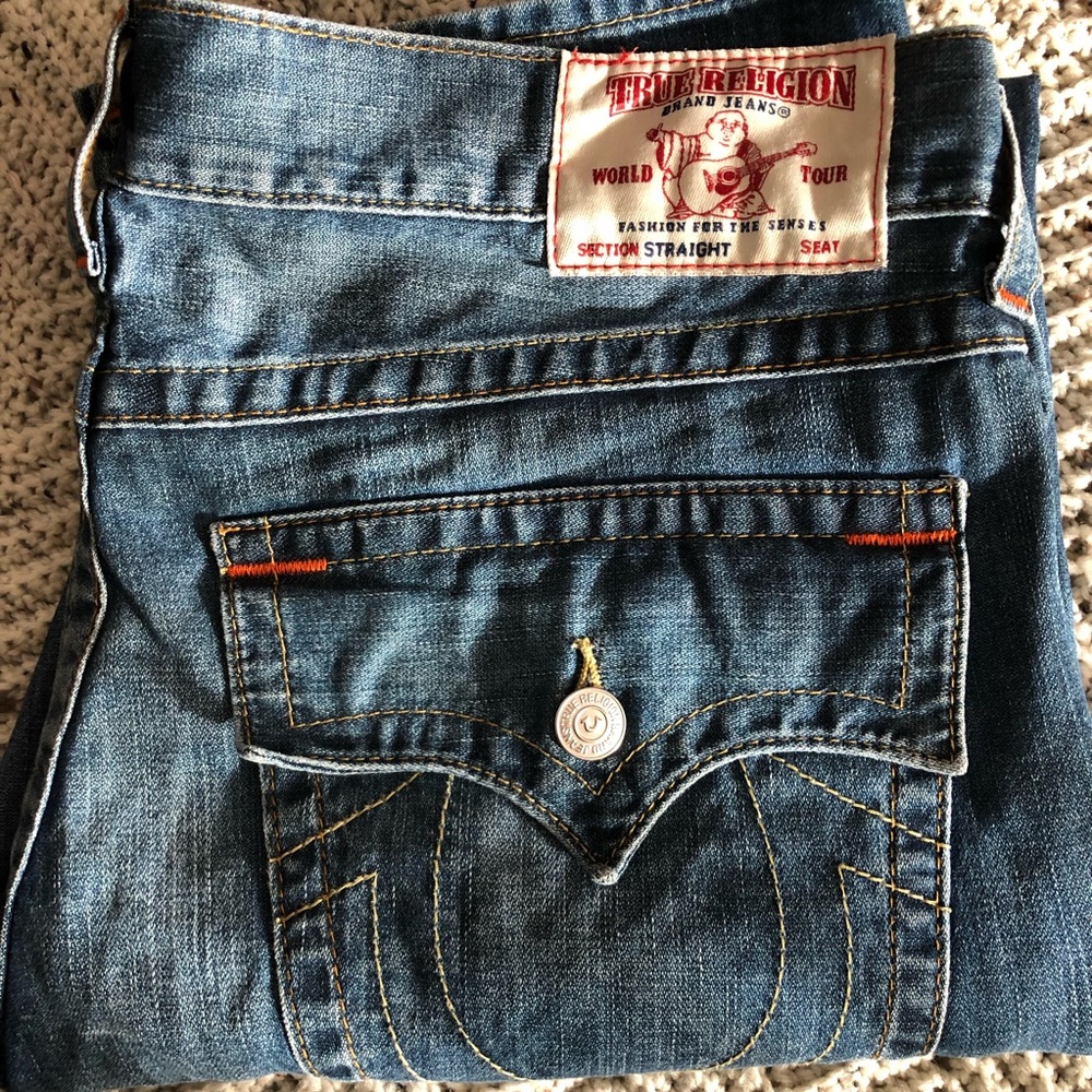 Like New True Religion Straight Leg Jeans